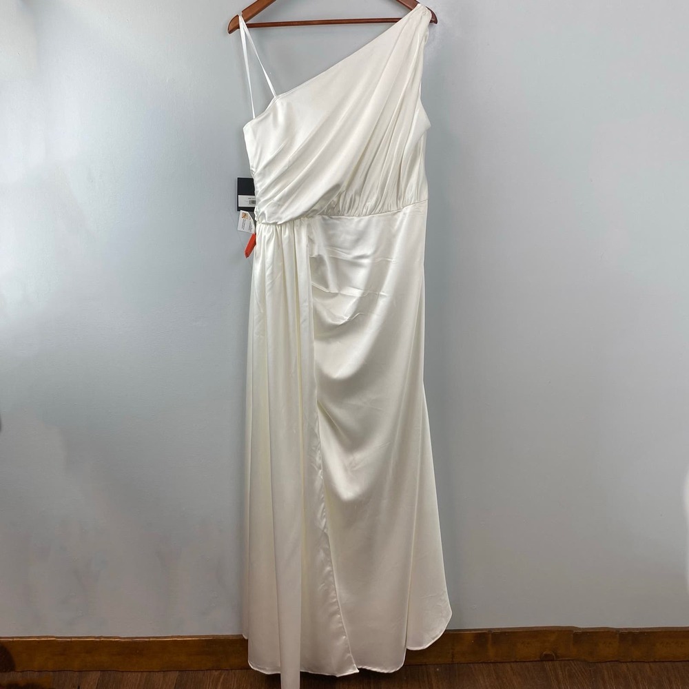 MAC DUGGAL Ieena Draped One Shoulder Satin Gown Size 14 26654 $398 - Picture 7 of 11